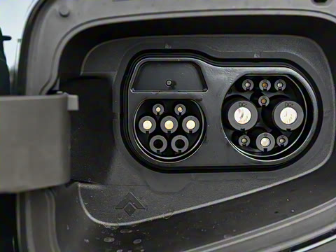 2025�� �Ŀ� 350 Max���������״��