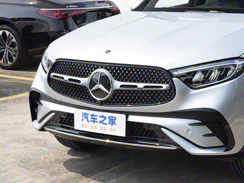 2025�� �Ŀ� GLC 260 L 4MATIC ������