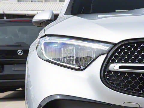 2025�� �Ŀ� GLC 260 L 4MATIC ������