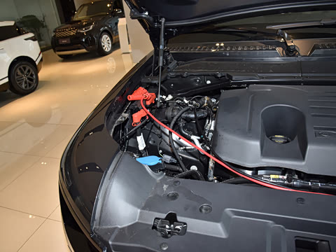 2026�� 110 3.0T P400 X-Dynamic HSE