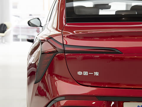 2025�� 750��