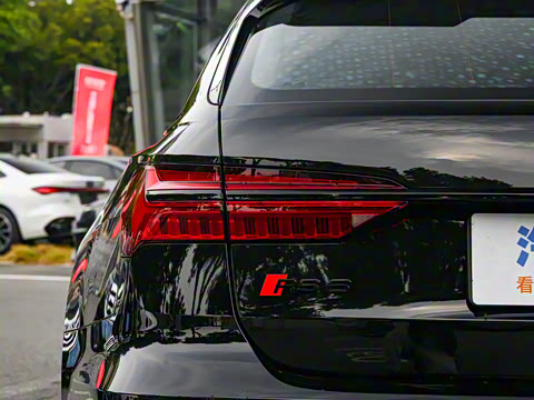 2025��  RS 6 4.0T Avant performance