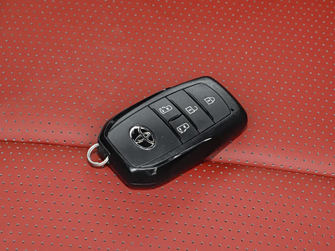 2026�� 2.5L ����׿��318��