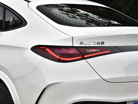 2026�� GLC 260 4MATIC ����SUV