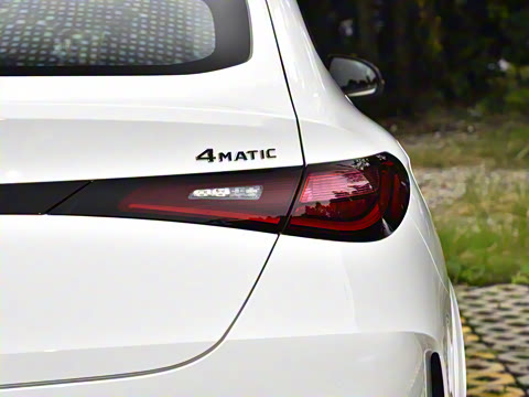 2026�� GLC 260 4MATIC ����SUV