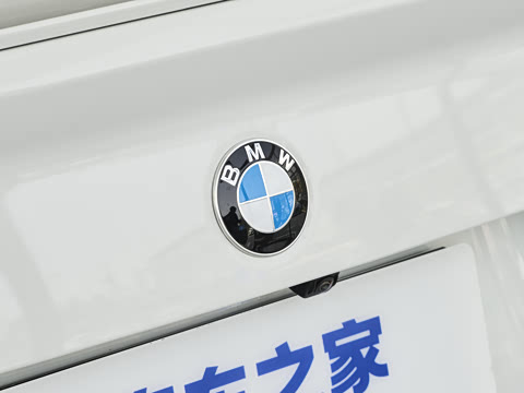 2026�� 225i M�˶���ҹ��װ