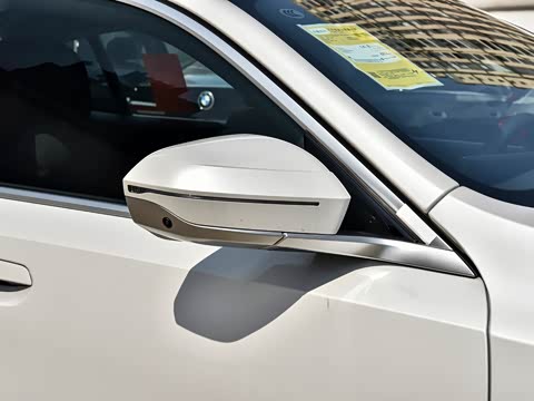 2026�� �Ŀ� eDrive 35L M�˶���װ