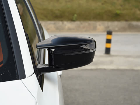 2026�� M3���а� M xDrive ������