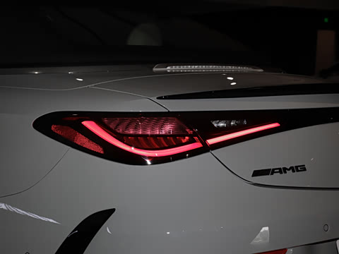 2026�� �Ŀ� AMG CLE 53 4MATIC+ ������ܳ�