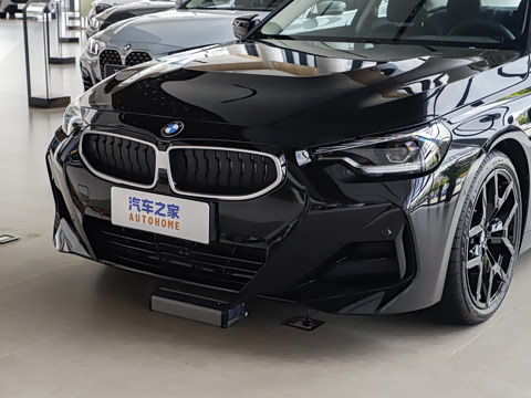 2026�� 225i M�˶���ҹ��װ