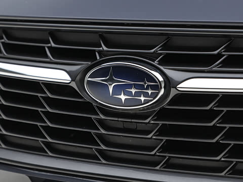 2025�� 2.4T CVT Wagon tS EyeSight