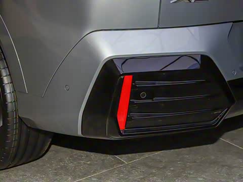 2025�� sDrive25i M�˶���װ