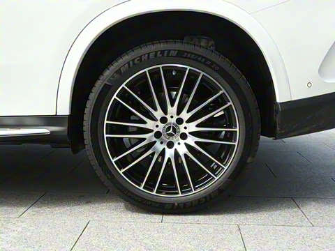 2025�� �Ŀ� GLC 300 L 4MATIC ������ 5��