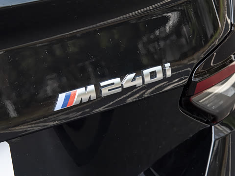 2026�� M240i xDrive