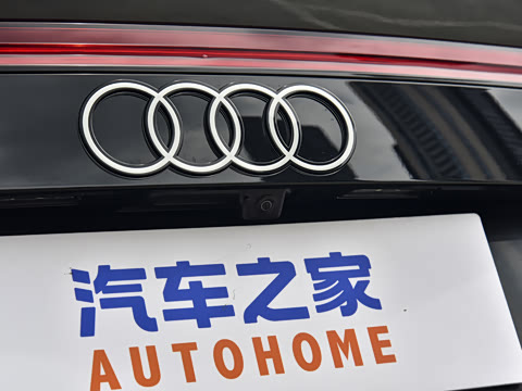 2026�� 4.0 TFSI 