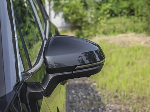 2026�� 450TSI �������� 7��