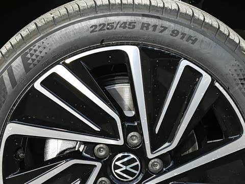 2026�� Pro 300TSI ���ݰ�