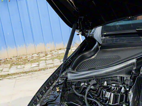 2026�� GLC 300 L 4MATIC ������ 5��