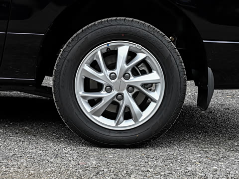 2027�� 2.0L ������ 7��