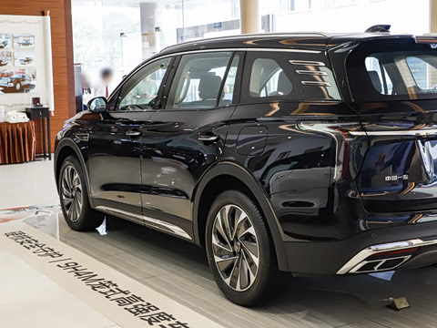 2025�� �Ŀ�  2.0T PHEV ���������� 7��