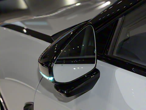 2025�� 702 ������ Ultra