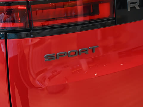 2025�� 400PS Dynamic SE