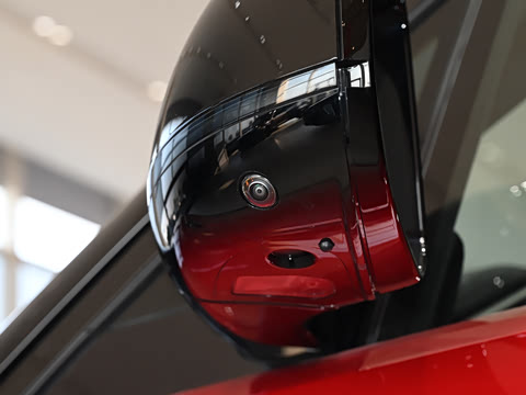 2025�� 400PS Dynamic SE