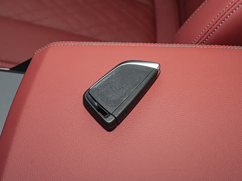 2026�� 325i M�˶���װ