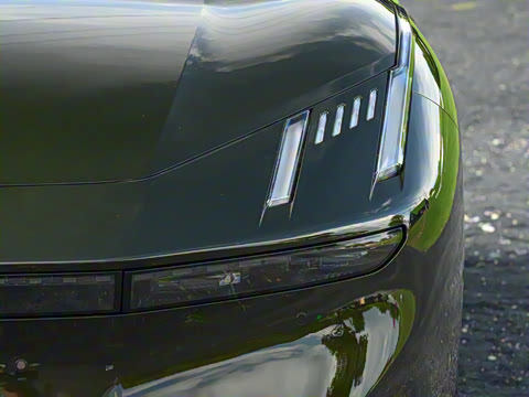 2025�� 240����Ultra�˶���