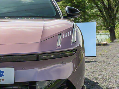 2025�� 240����Ultra