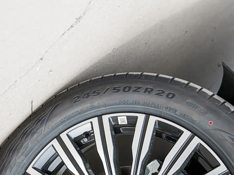 2027�� 2.0T ˫������������