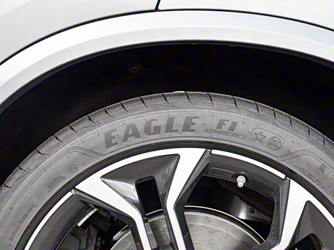 2025�� xDrive 40Li ������M�˶���ҹ��װ