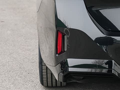 2026�� �Ŀ� 525Li M�˶���װ