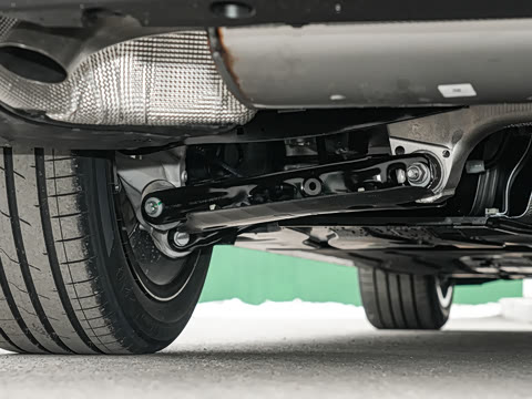 2026�� �Ŀ� 525Li M�˶���װ