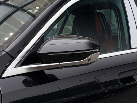 2026�� �Ŀ� 530Li ������ M�˶���װ