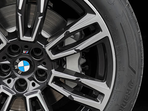 2026�� �Ŀ� 530Li ������ M�˶���װ