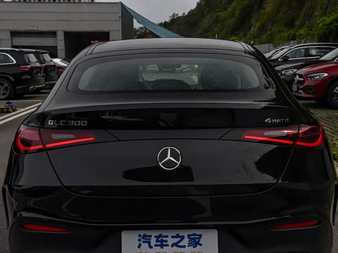 2025�� �Ŀ� GLC 300 4MATIC ����SUV