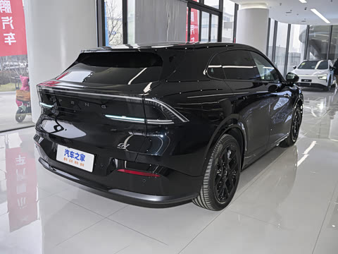 2026�� ���� 702 Max �콢��