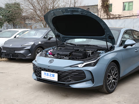 2026�� 2.0T 405 AT������