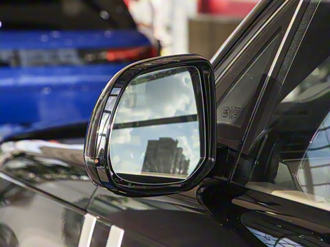 2025�� 3.0 L6 400PS �����ӳ���