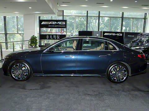 2024�� E 350 e L ���ʽ��϶����˶��γ�