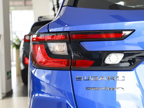 2025�� 2.4T CVT Wagon tS EyeSight