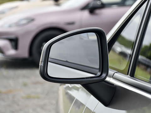 2025�� Plus 610 ������