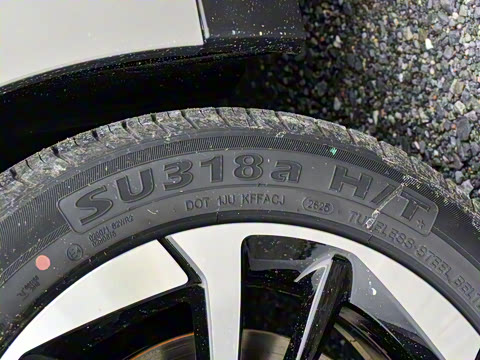 2025�� Plus 610 ������