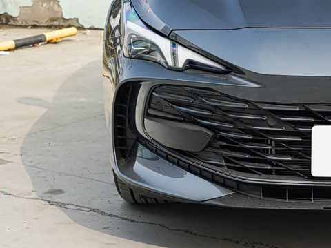 2026�� 2.0T 405 AT������