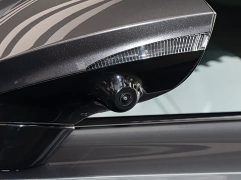 2026�� 2.0T Trophy+ �����˶���