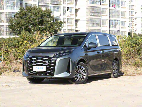 2026 DM-i 1.5T 218KM Խ