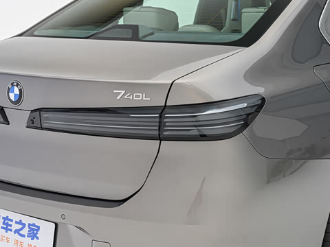 2027�� 740L �����