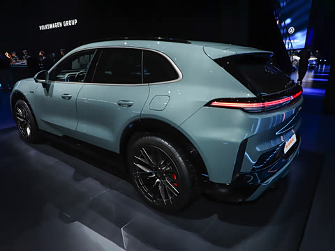 2026�� Cayenne Turbo Electric