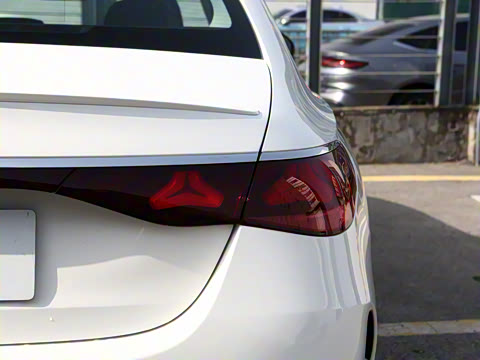 2026�� E 300 ʱ�����˶���